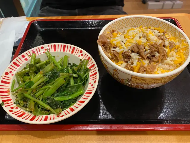 三色芝士牛丼