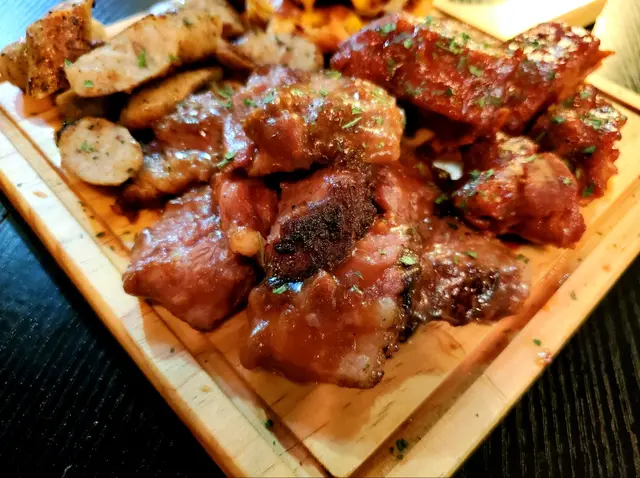 24小時煙燻烤頂級安格斯牛肉