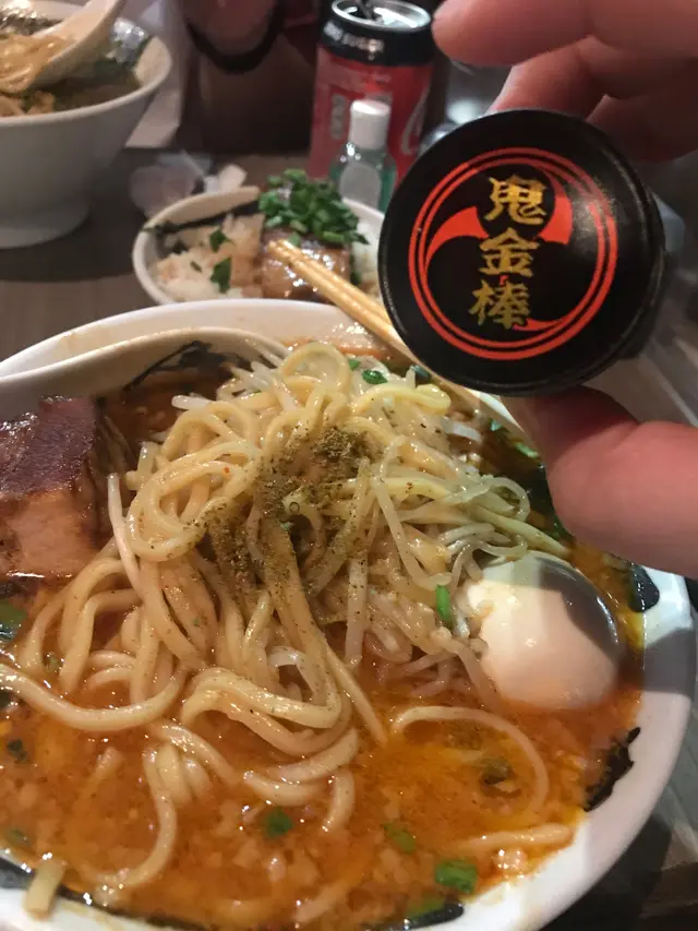 炒豆芽菜辣麻味噌拉麵