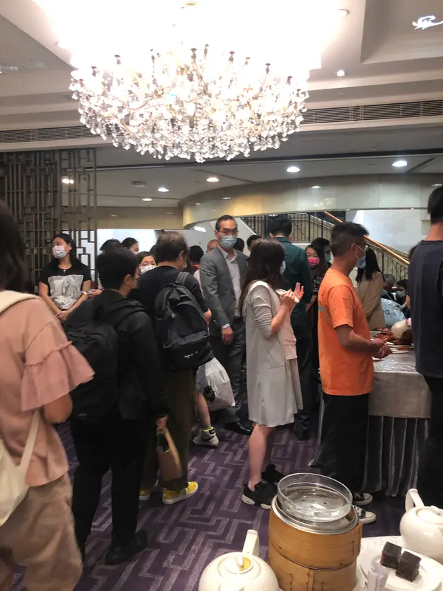 入到黎場面墟冚，人山人海，以為好掂，點知⋯⋯食到想反胃🤢