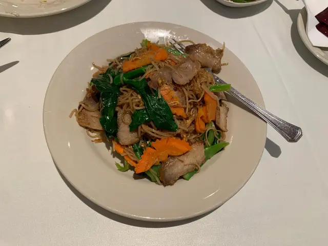 味道咸,麵質乾硬