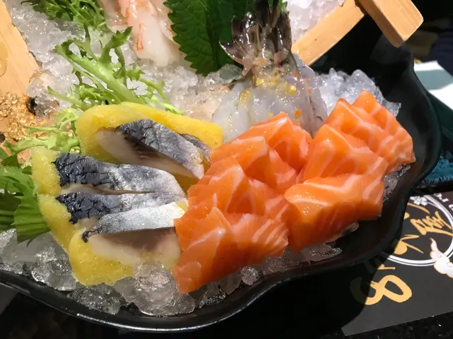 三文魚及希靈魚刺身