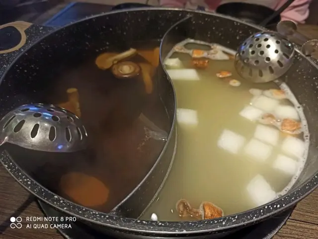 98三高茶什菌素鍋 / 姬松茸冬瓜湯