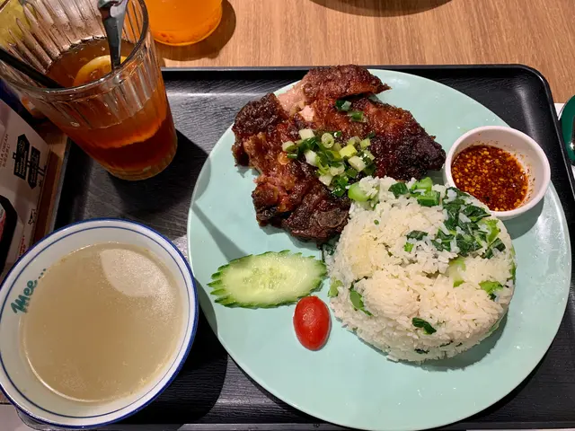 馬來蜜汁炭燒厚切配特色菜飯