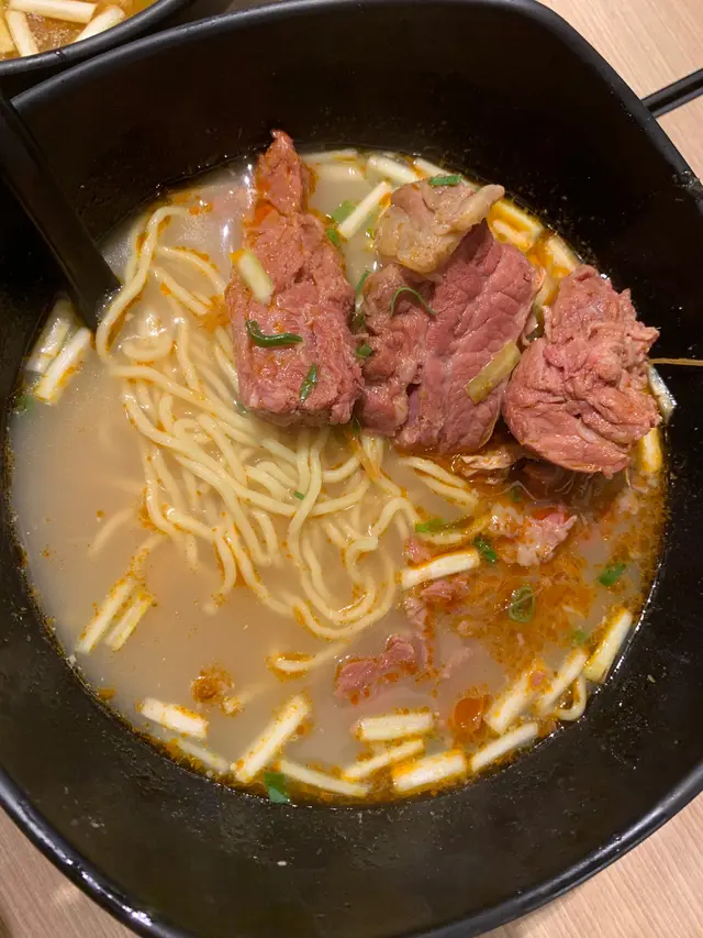 巴東牛肋條慶麵