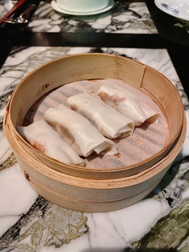 好味! 個皮較平時濕身, 但內裏個鴨肉同醬好好食