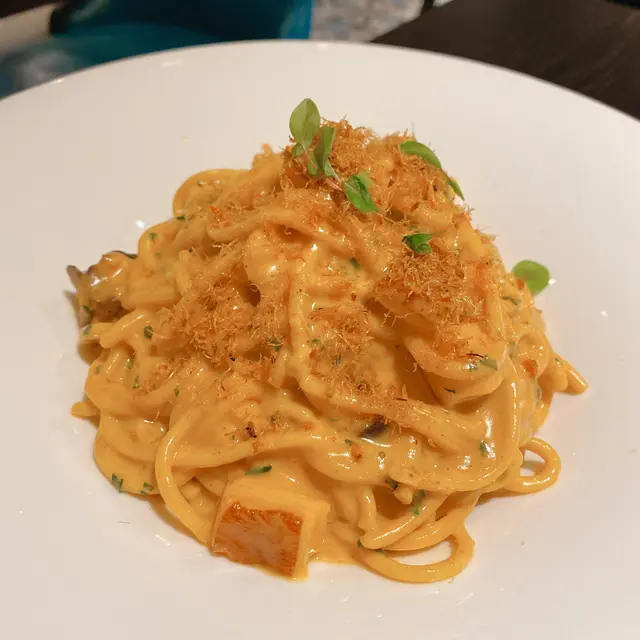 自家製意粉配慢煮八爪魚·海膽汁