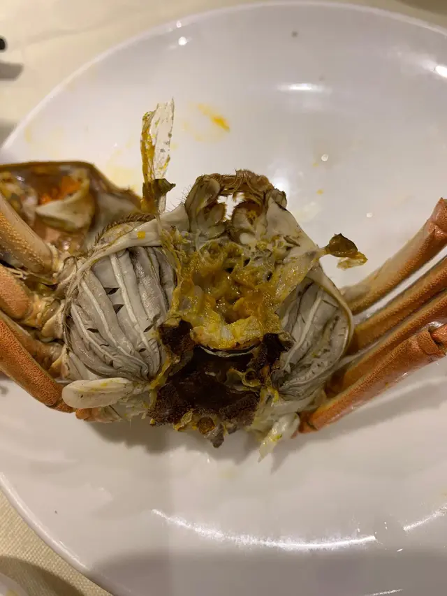 D蟹又黑又臭  🤢