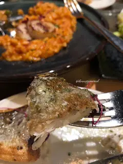 烤海鱸魚配青檸牛油汁配燒薯仔