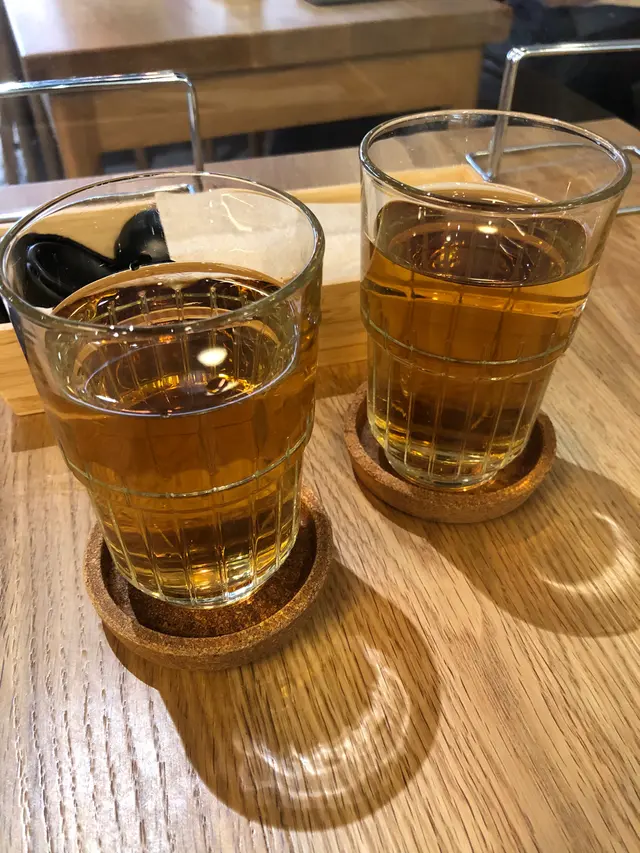 跟餐飲品