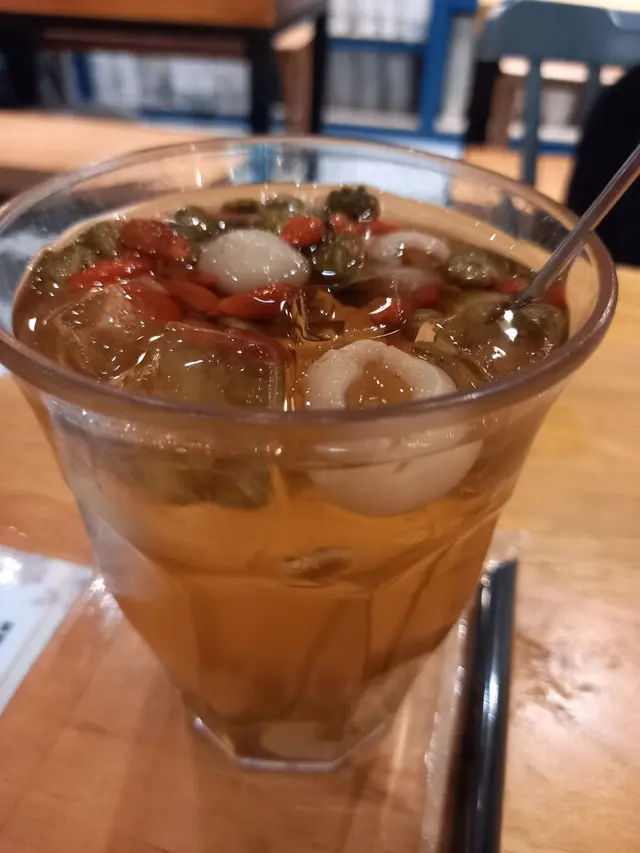 桂圓杞子菊花冰茶