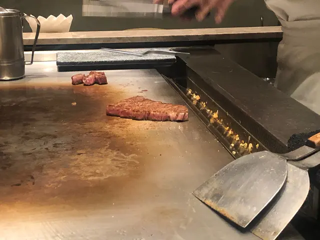 傳說中會被切邊用黎炒飯但依然足100G 仲可以比個磅你磅下嘅和牛