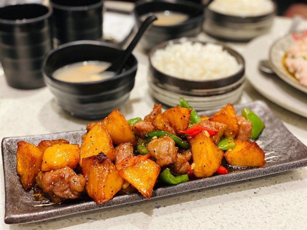 Diced Beef with Sweet Potato (蜜薯牛柳粒) - It is a favourite dish commonly found in every dai pai dong