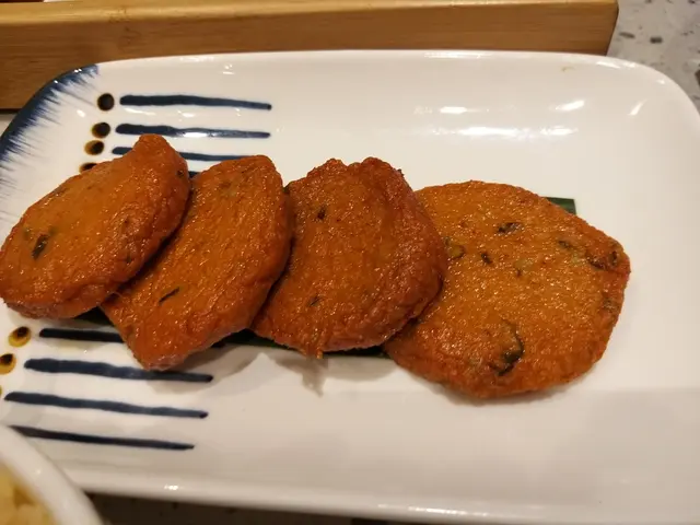 特色秘製炸魚餅