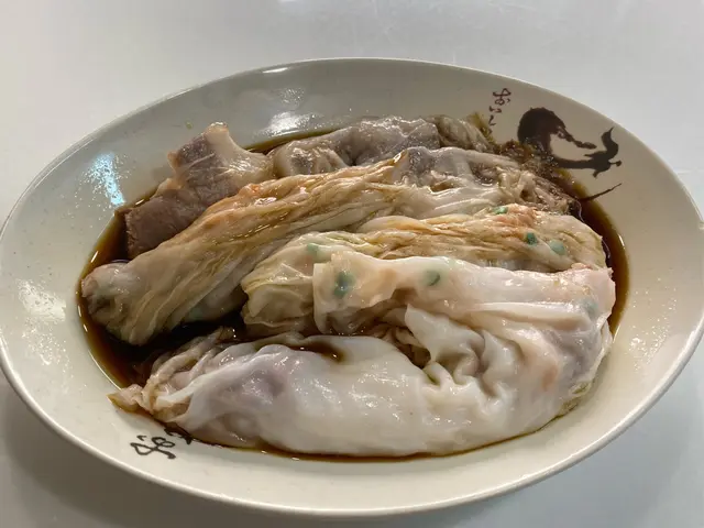 配料勁豐富，真不知道自己正在吃肥牛還是腸粉！