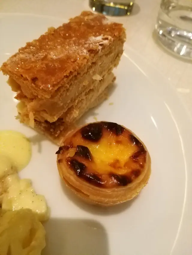 呍呢嗱榛子拿破崙 & 葡撻