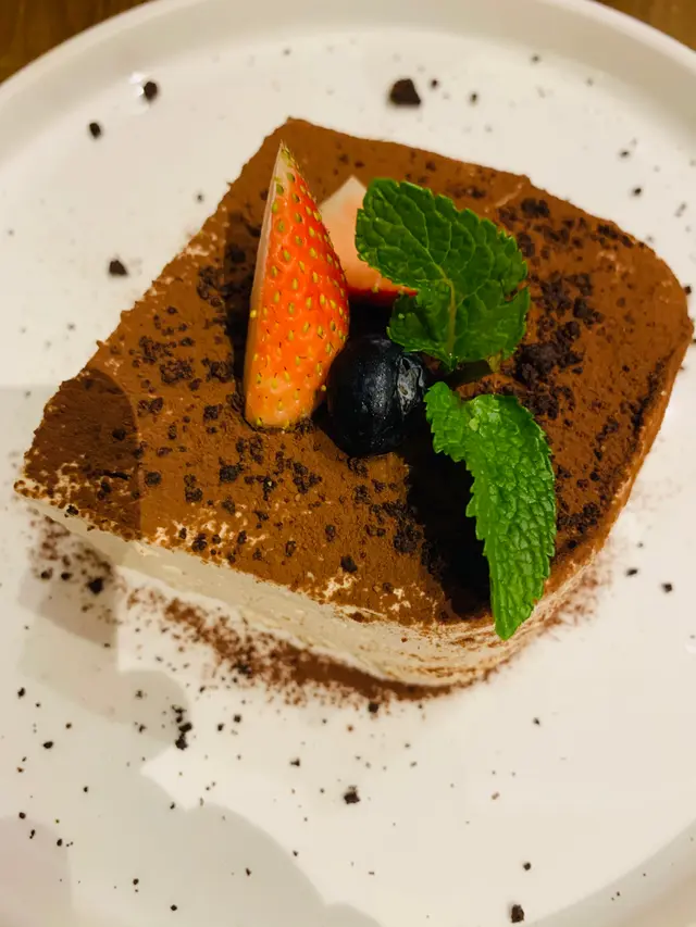 TIRAMISU  