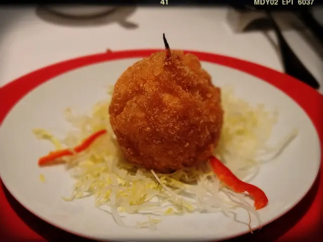 百花炸釀蟹鉗($148/隻)