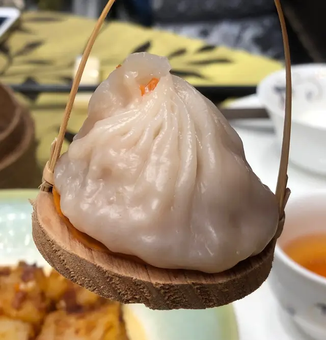 有特式、無咁易夾穿小籠包