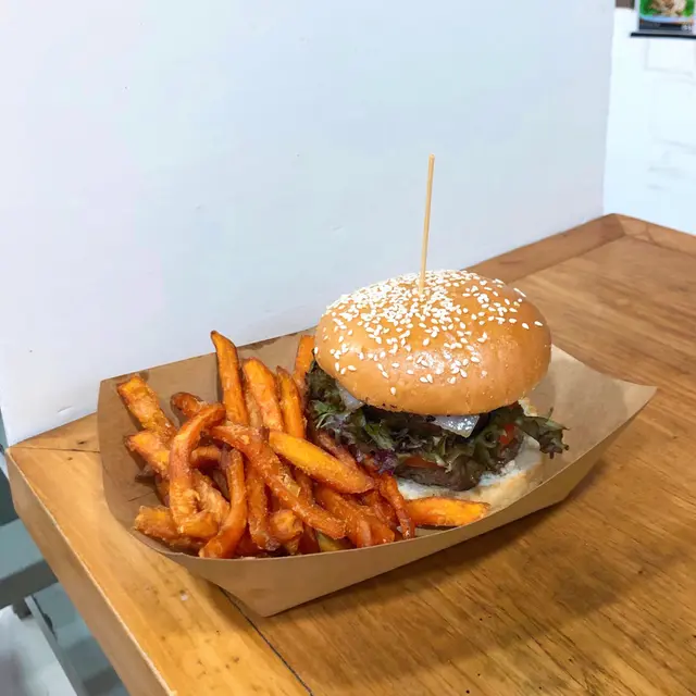 大啡菇芝士牛堡