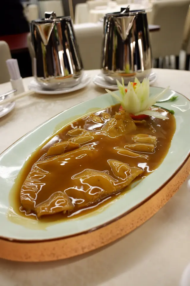 鮑汁扣原件花膠扒