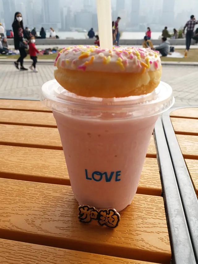 Strawberry Frappicino with Donut