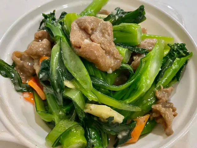 菜芯炒牛肉