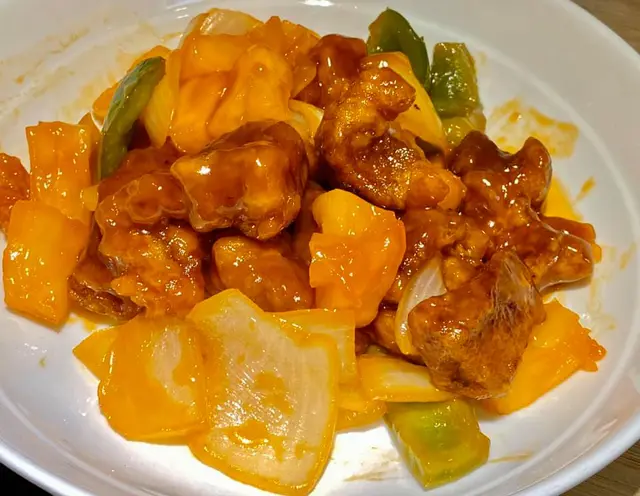 菠蘿咕嚕肉