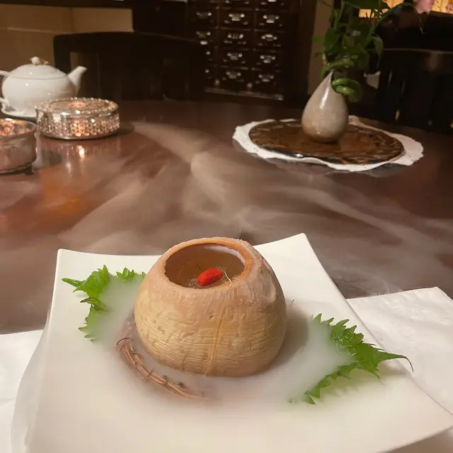 雪蓮子桃膠焦糖冰粉