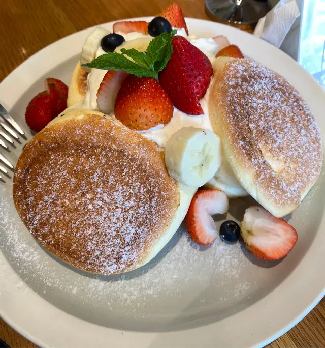 士多啤梨藍莓香蕉班戟