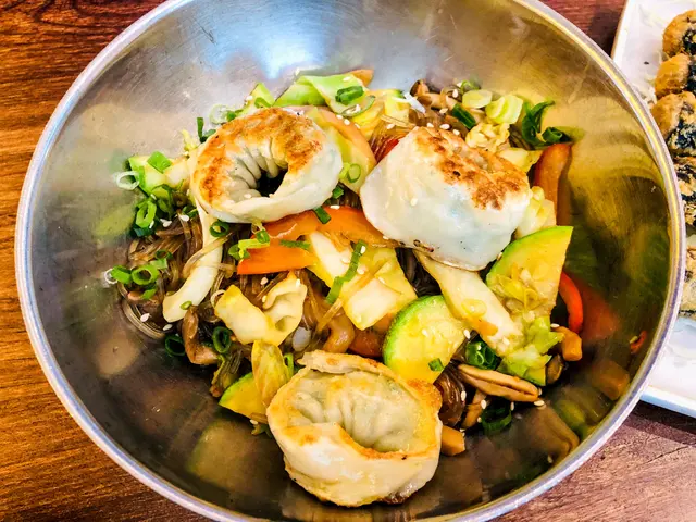 明洞餃子炒粉絲