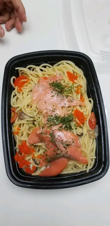 煙三文魚蟹子意粉