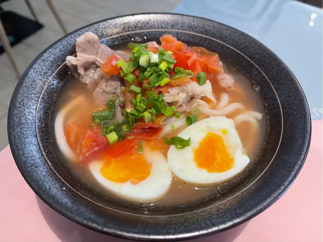 蕃茄濃湯牛肉烏冬