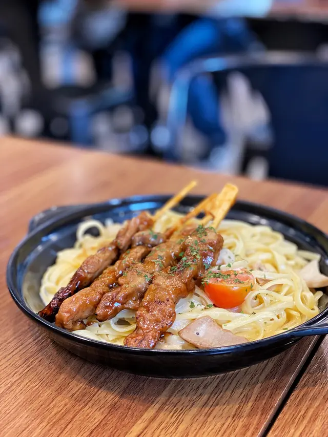 雞串忌廉雜菇扁意粉