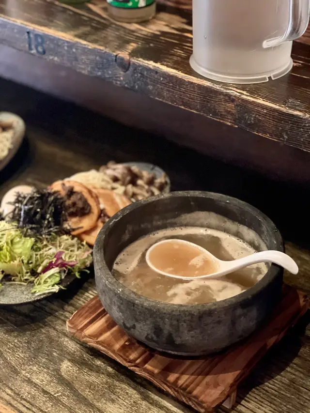 熔岩白松露沾麵