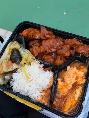 三餸飯