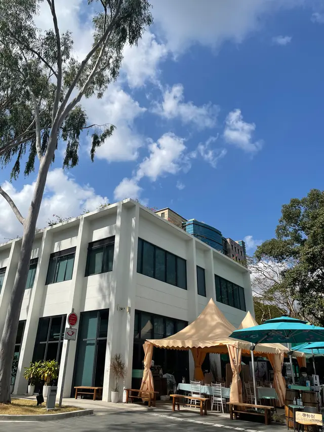 以白色為主既cafe適合大家打卡