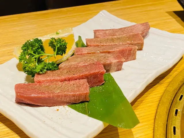 厚度非常適合炭燒 外面可以笑得比較香脆入邊軟綿綿