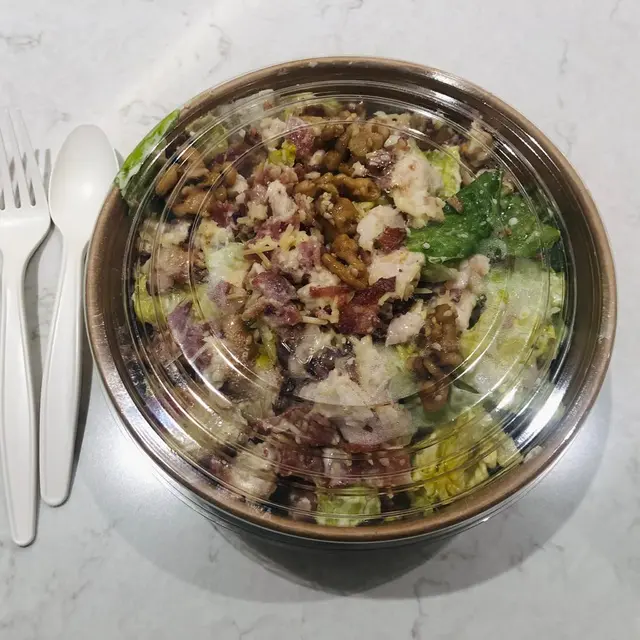 Packaging for takeaway salad