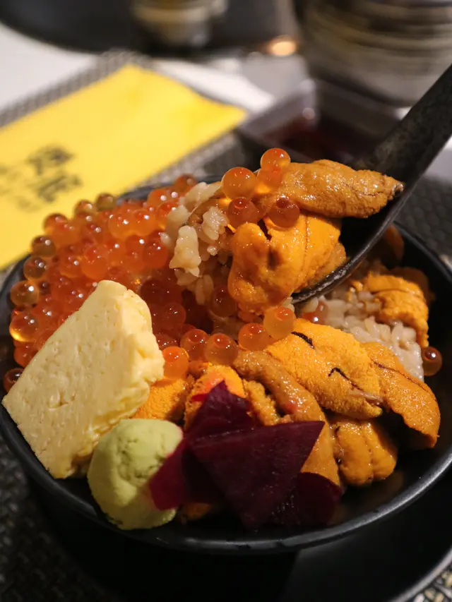海膽魚子爆丼