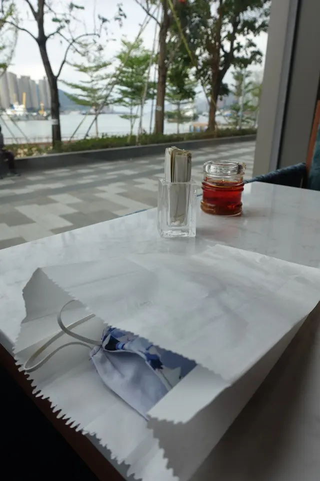 店方還提供紙袋仔,方便食客存放口罩,相當貼心