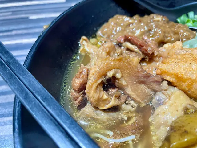 肥瘦比例啱啱好，
肉質稔滑，不過味道偏甜，
有種食極都唔夠喉嘅感覺，
如果我下次嚟，值得散叫😂！