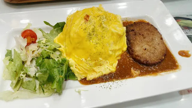 黑椒漢堡扒蛋包飯