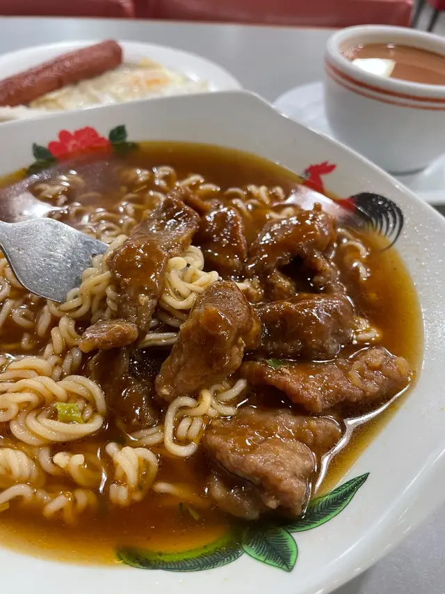 沙嗲牛肉麵轉出前一丁