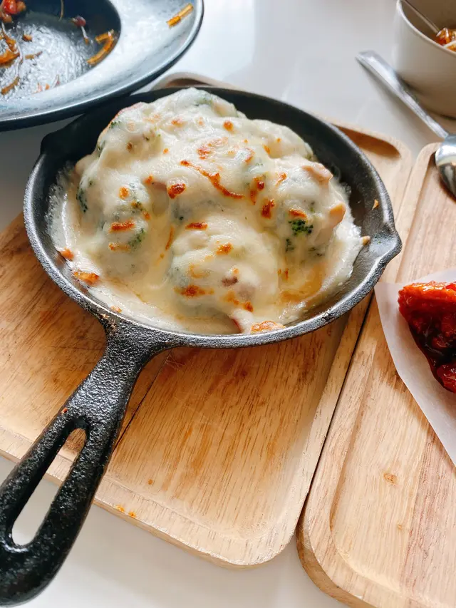 芝士白汁煙肉焗西蘭花