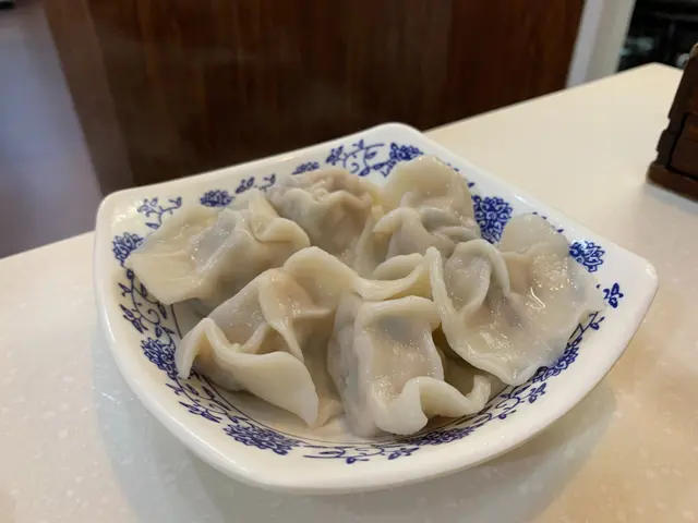 白菜豬肉餃(6隻)