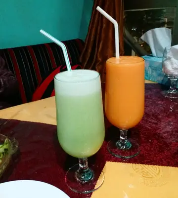 混合果汁及薄荷檸檬汁