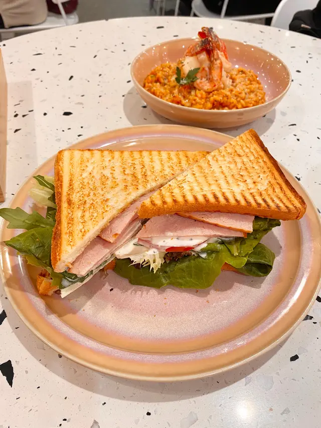 火雞胸番茄芝士三文治