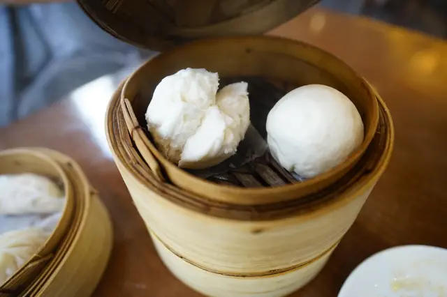 蠔皇叉燒包 , 香滑奶黃包