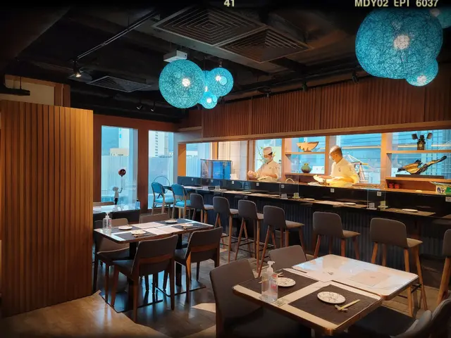 用餐大堂:壽司吧位及合併式散座